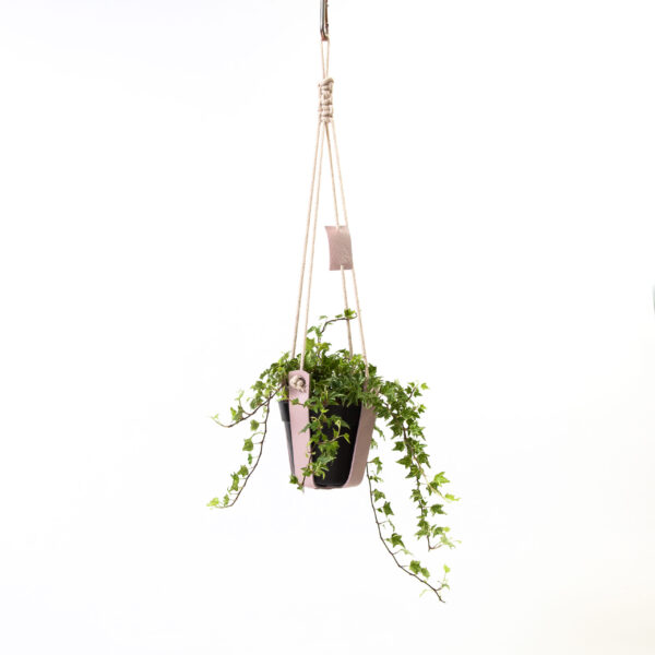 Trendy plantenhanger | parelmoerkleurig roze leer