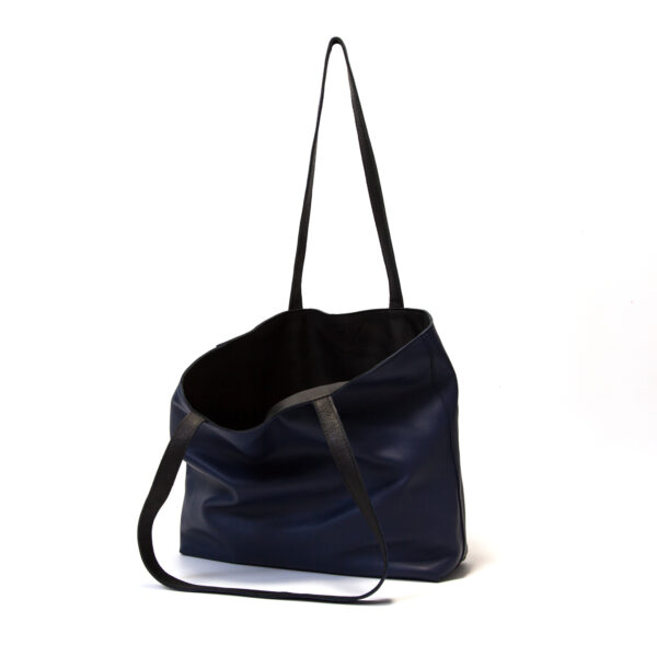 Reversible handgemaakte leren handtas Amma | blauw en zwart - Afbeelding 6